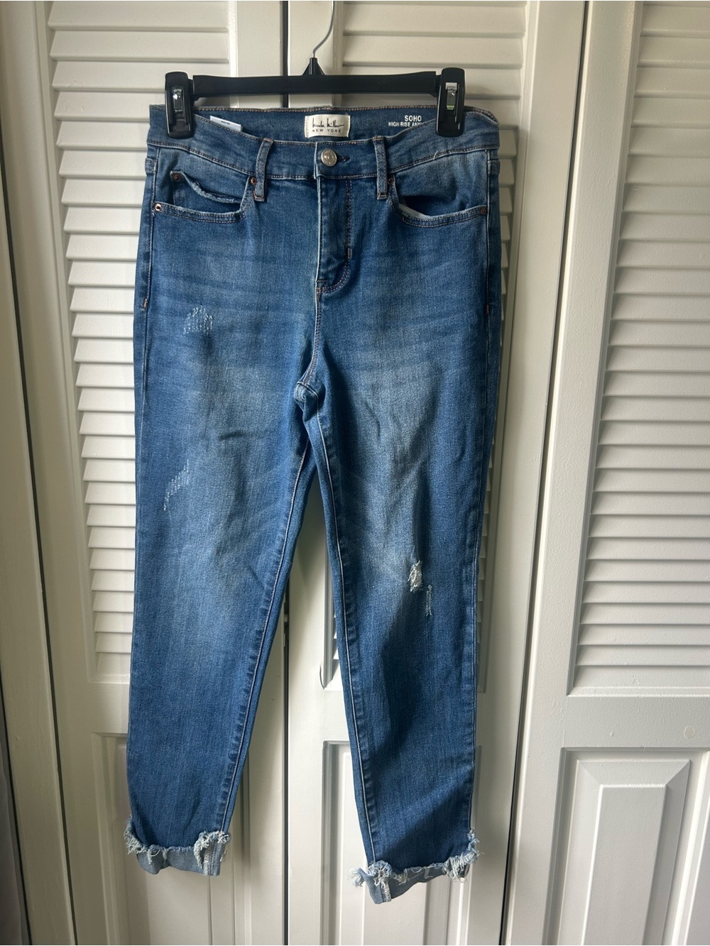 Nicole Miller Medium Blue Distressed Boyfriend Jeans